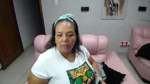 Penelope online show from November 2025 12:04:01 PM