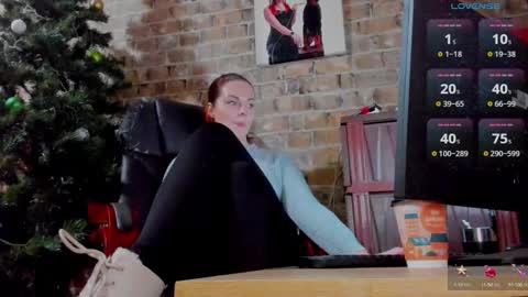 Miss Venus online show from January 2025 10:53:02 AM