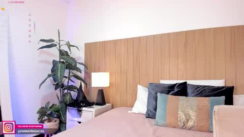 Emma Prada online show from October 2025 11:45:02 AM