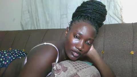 pretty gal online show from October 2025 06:17:01 PM