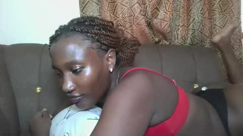 pretty gal online show from November 2025 02:05:01 PM