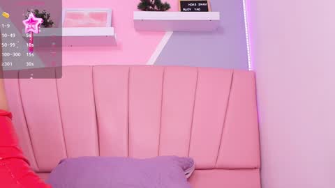 Luna online show from February 2025 07:10:01 PM