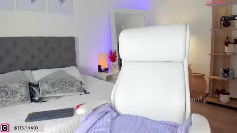 Fernanda Davila online show from February 2025 11:22:02 PM