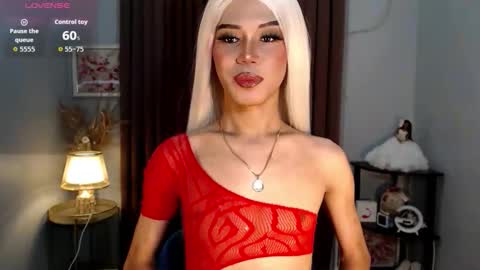 Stella online show from October 2025 03:09:01 PM