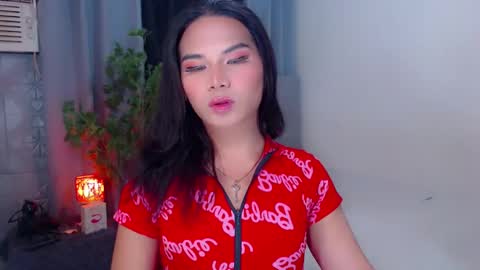 misstrishontop online show from January 2025 02:41:01 PM