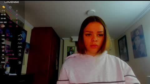 Snapshot of missvalery1 chatting on June 2026 10:52:02 PM missvalery1 online show from June 2026 10:52:02 PM