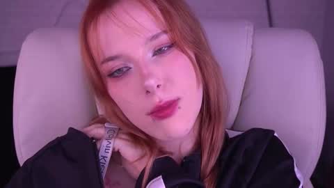 MissVelora online show from November 2025 08:19:01 PM