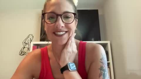 Snapshot of missveronicajaymes chatting on May 2026 04:34:02 PM Miss Veronica Jaymes online show from May 2026 04:34:02 PM