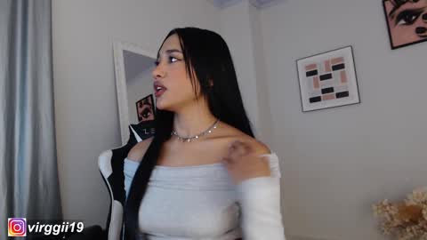 missvirggii online show from October 2025 09:57:01 PM