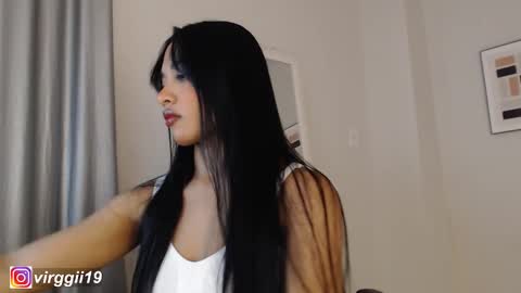 missvirggii online show from October 2025 09:48:01 PM