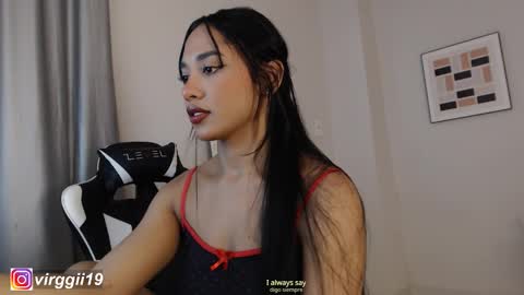 missvirggii online show from October 2025 09:50:02 PM
