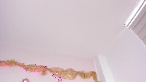 Pau OFmissweetpeach online show from December 2025 07:29:02 PM