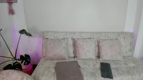 Snapshot of missweetpeach chatting on June 2026 11:46:02 PM Pau OFmissweetpeach online show from June 2026 11:46:02 PM