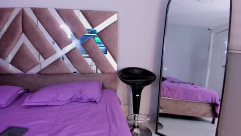 Snapshot of missy_davis chatting on February 2025 07:42:01 PM Miss online show from February 2025 07:42:01 PM