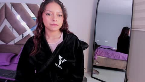 Snapshot of missy_davis chatting on February 2025 01:45:02 AM Miss online show from February 2025 01:45:02 AM