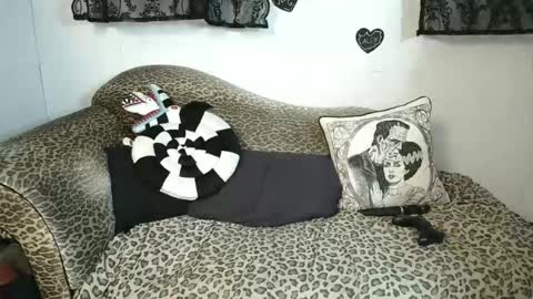 Missy Dee online show from June 2026 10:15:01 AM