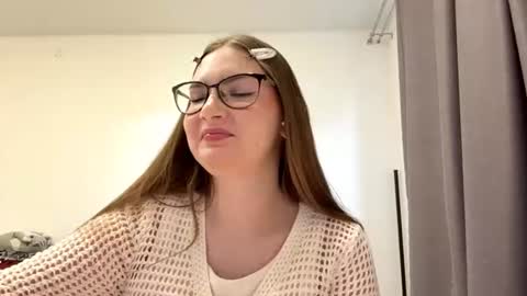 Sandra online show from July 2026 02:00:01 PM