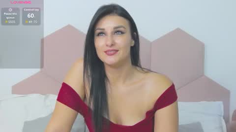Snapshot of missyross_ chatting on July 2026 08:22:01 PM Elly online show from July 2026 08:22:01 PM