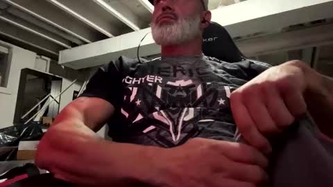 AJ online show from November 2025 03:16:02 AM