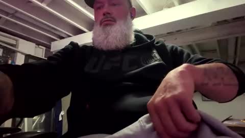 AJ online show from May 2026 04:32:02 AM