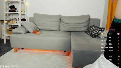 Hi everyone Im Tina online show from October 2025 04:41:01 PM