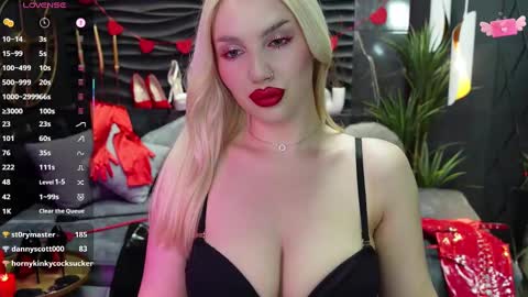 Darsy online show from February 2025 12:03:02 PM