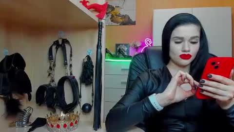Snapshot of mistress_kristi chatting on February 2026 05:42:02 PM Mistress Kristi online show from February 2026 05:42:02 PM