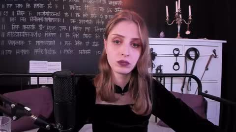 Snapshot of mistress_marlene chatting on January 2025 06:24:01 PM Mistress Marlene online show from January 2025 06:24:01 PM