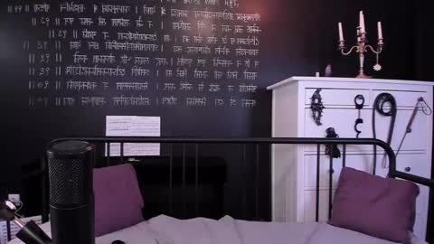 Snapshot of mistress_marlene chatting on February 2025 04:45:02 PM Mistress Marlene online show from February 2025 04:45:02 PM