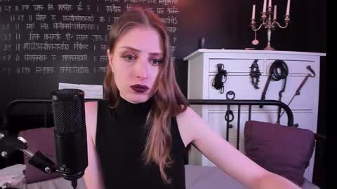 Snapshot of mistress_marlene chatting on September 2025 09:32:02 AM Mistress Marlene online show from September 2025 09:32:02 AM