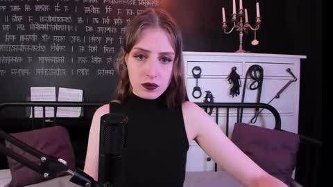 Snapshot of mistress_marlene chatting on September 2025 07:01:02 AM Mistress Marlene online show from September 2025 07:01:02 AM