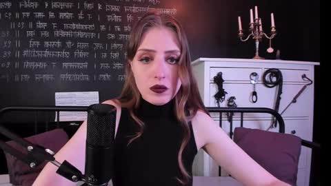 Snapshot of mistress_marlene chatting on October 2025 06:55:01 AM Mistress Marlene online show from October 2025 06:55:01 AM