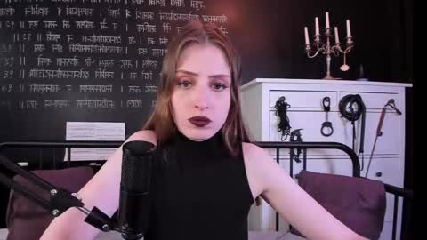 Snapshot of mistress_marlene chatting on October 2025 10:33:02 AM Mistress Marlene online show from October 2025 10:33:02 AM