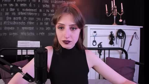 Snapshot of mistress_marlene chatting on October 2025 08:11:02 AM Mistress Marlene online show from October 2025 08:11:02 AM