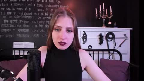 Snapshot of mistress_marlene chatting on November 2025 06:26:02 AM Mistress Marlene online show from November 2025 06:26:02 AM