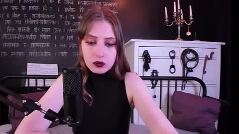 Snapshot of mistress_marlene chatting on November 2025 06:07:02 AM Mistress Marlene online show from November 2025 06:07:02 AM