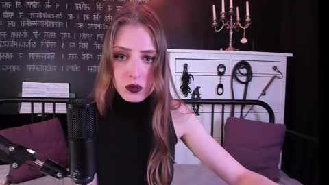 Snapshot of mistress_marlene chatting on November 2025 06:38:02 AM Mistress Marlene online show from November 2025 06:38:02 AM