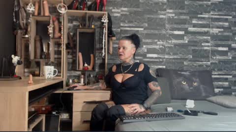 Mistress Mirybossy online show from December 2024 12:33:01 AM