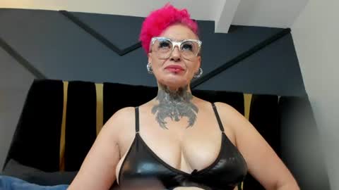 Snapshot of mistress_sandy chatting on June 2026 08:44:02 PM Sandy Mistress online show from June 2026 08:44:02 PM