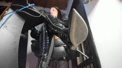Snapshot of mistressanna_ chatting on July 2026 03:23:01 AM Mistress Anna Alves online show from July 2026 03:23:01 AM