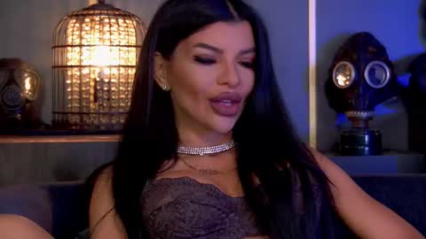 Elenia online show from September 2025 09:36:02 AM