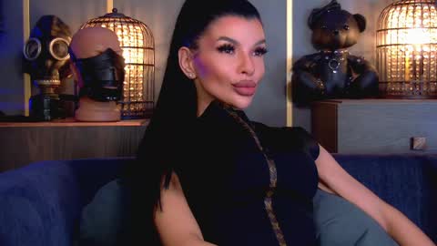 Elenia online show from April 2026 01:14:01 PM