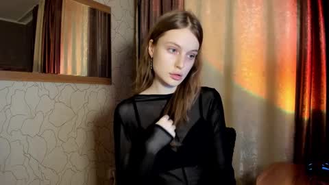 Snapshot of mistresselizy chatting on March 2025 03:07:02 PM mistresselizy online show from March 2025 03:07:02 PM