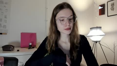 Snapshot of mistresselizy chatting on November 2025 01:01:02 PM mistresselizy online show from November 2025 01:01:02 PM