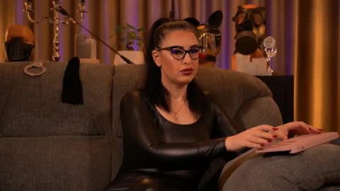 Mistress Kelly online show from October 2025 08:27:02 PM