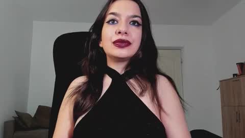 Snapshot of mistressmichelle5 chatting on September 2025 01:00:02 PM YourGoddessM online show from September 2025 01:00:02 PM