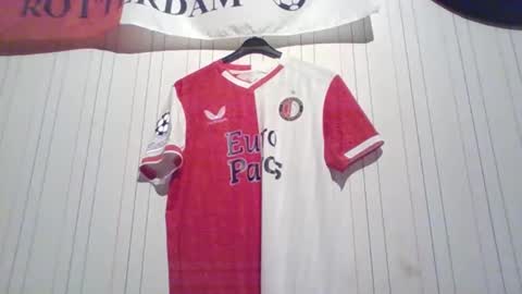 mitta93 online show from September 2025 11:15:01 PM