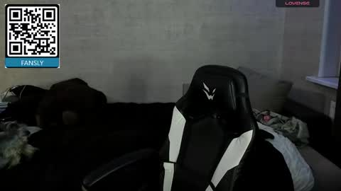 MeowMiku online show from October 2025 05:47:02 PM