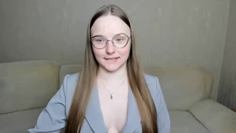 Miya online show from December 2024 07:28:01 PM