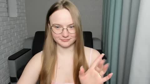 Miya online show from February 2025 06:44:01 PM